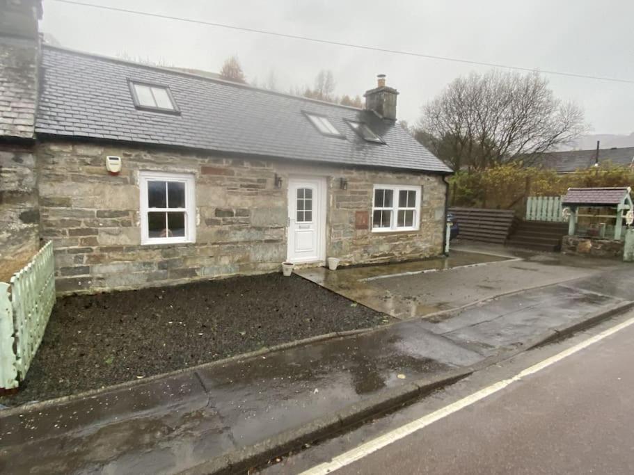 The Old Schoolhouse Lochearnhead Lejlighed Eksteriør billede